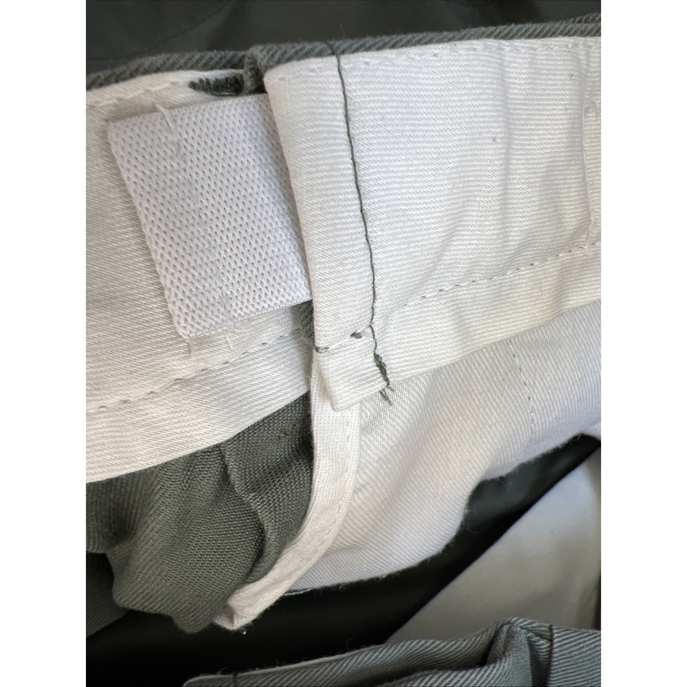 LL Bean Men's Pleated Khaki Shorts 35 Olive Green Comfort Waist Outdoor Staple - Picture 5 of 15